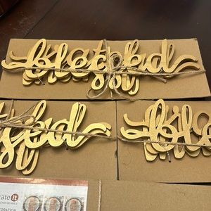 Table decoration NEW 3 Pieces BLESSED, GRATEFUL THANKFUL ( 4 sets) 12 pieces